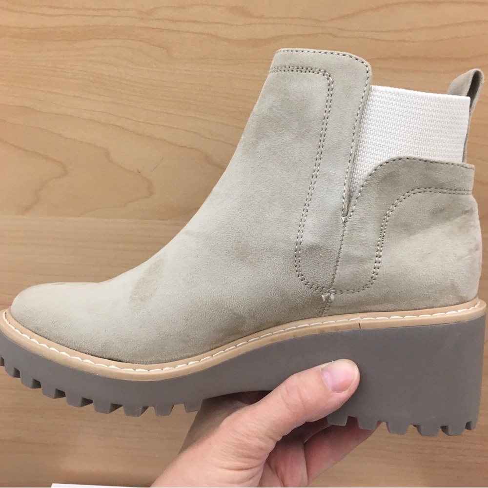 🤍Dolce Vita Stone Color Ankle Booties🤍 - Picture 3 of 5